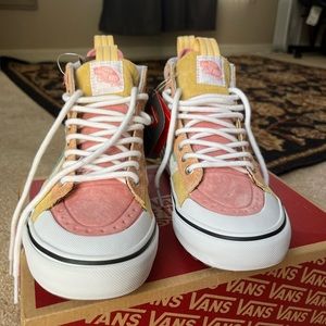 NEW Vans Sk8-Hi MTE 2.0 DX Pastel Blue, Pink & Purple Shoes Size 7.5 Womens